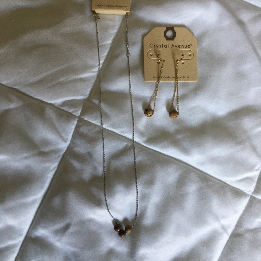 Boutique necklace and earrings set